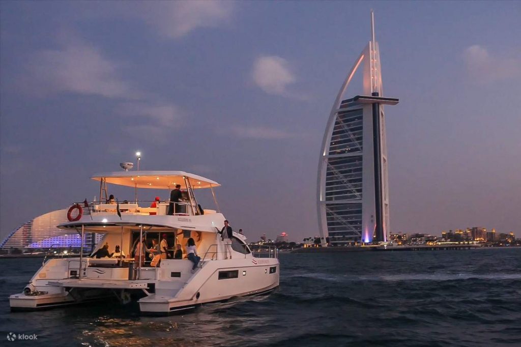 Yacht booking dubai